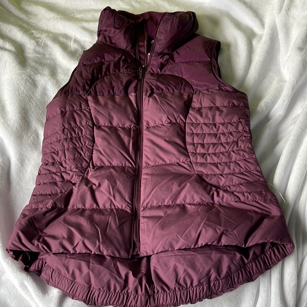 Lululemon sleeveless zip up vest.